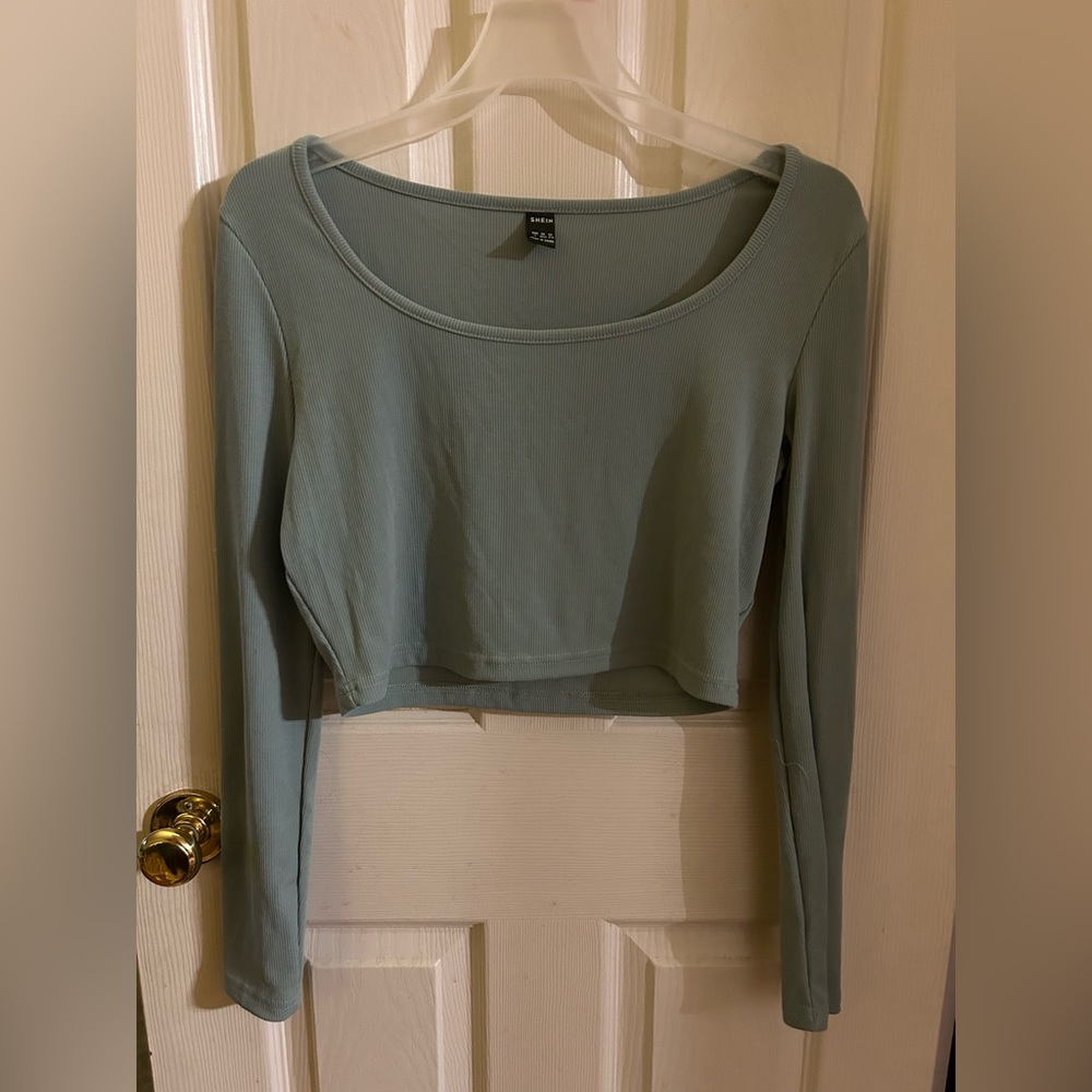 shein large green cropped long sleeve shirt